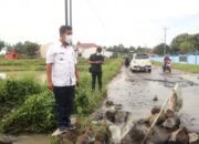 Bupati Simalungun Tinjau Kerusakan Jalan Penghubung Siantar-Saribudolog