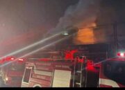 Dilalap Si jago Merah Pagi Dini Hari,Panglong Prima Kabanjahe Terbakar