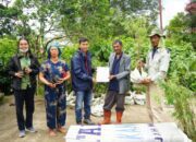 PT Toba Pulp Lestari (TPL) Serah Terima Bibit Pohon Kopi Pelindung (Lamtoro PG79)Kepada Kelompok Tani Kopi Sihaporas
