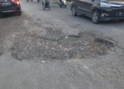 Kondisi jalan Adeirma Suryani Rusak dan Berlubang Kinerja Pemko Siantar Dipertanyakan
