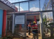 Kepala Pengamanan Narkotik Klas IIA Pematangsiantar Ii Dampingi Petugas PLN Memasang Instalasi Tambah Daya Listrik