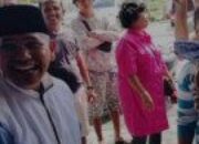 Usai Sholat Jumat, H. Anton Saragih Sapa Pedagang Kota Touris Parapat