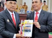 Serah Terima Jabatan Bupati Simalungun. DR H. Anton Achmad Saragih Resmi Pimpin Simalungun 2025-2030