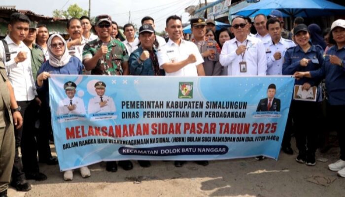 Hadapi Hari Raya Idulpitri 1446 H/2025 M, Wakil Bupati Simalungun Sidak Pasar Serblawan Pantau Harga Bahan Pokok