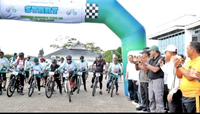 Lepas Peserta Geobike Kaldera Toba #8 Bupati Simalungun Berpesan  Kepada Biker Hati – Hati di Jalan