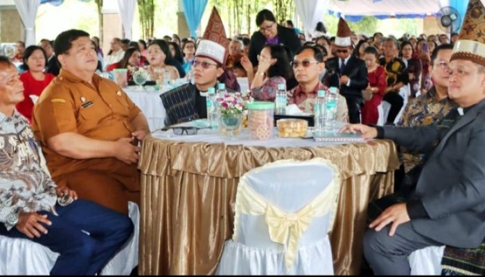 Hadiri Open House GKPS, Sekda Ajak Jemat GKPS Bersama  Membangun Dengan Semangat Baru Menuju Simalungun Maju