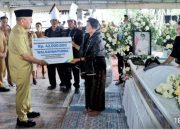 Bupati Simalungun Sampaikan Belasungkawa Atas Wafatnya Pangulu Nagori Hinalang Kecamatan Purba