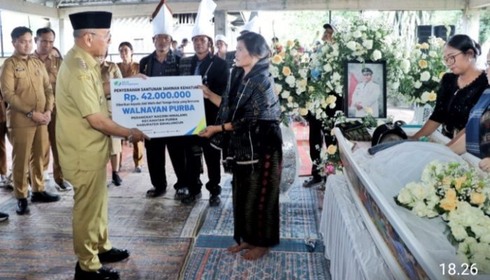 Bupati Simalungun Sampaikan Belasungkawa Atas Wafatnya Pangulu Nagori Hinalang Kecamatan Purba