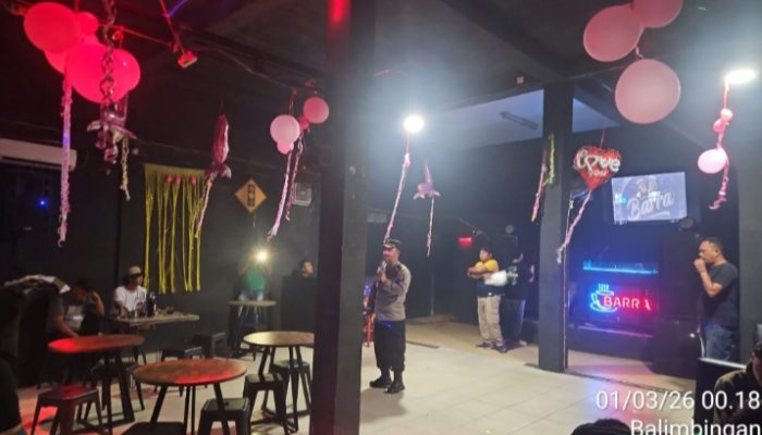 BULAN SUCI RAMADHAN KAPOLSEK TANAH JAWA POLRES SIMALUNGUN GELAR RAJIA DI CAFE