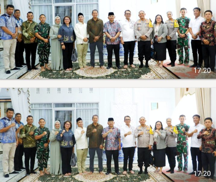 Hadiri Acara Halal Bihalal di Rumah Ketua DPRD  Bupati Simalungun Mari Memanujan Sinalungun Dengan Bersama-Sama