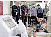 Ziarah Ke Makam Raja Siantar Sangnawaluh Damanik Menutup Rangkaian Jiarah Marpitu Dalam Hari Jadi ke -193 Daerah Simalungun