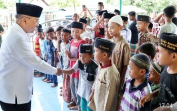 Bupati Simalungun Sholat Jumat Bersama Masyarakat Perkuat Silaturahmi di Mesjid  Darussalam