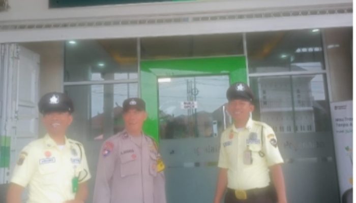 Sampaikan Pesan Kamtibmas Babinkamtibmas Polsek Marihat Laksanakan Sambang
